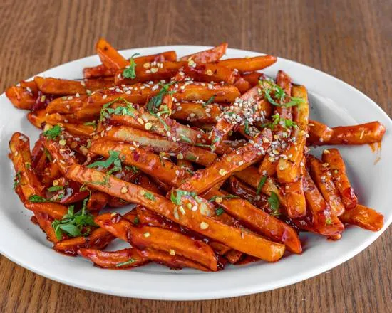 Paneer Makhani Poutine - vegetarian Indian-Canadian fusion at Chef Paaji Winnipeg